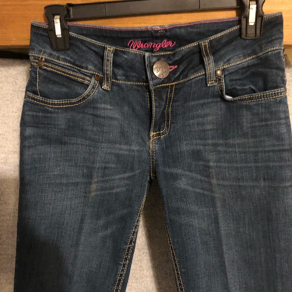 Beautiful sturdy Wrangler sharp looking good wearing jeans, 34 inch inseam